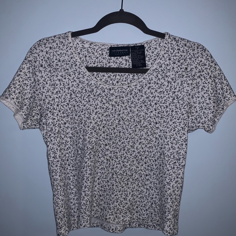 ☆ floral crop top w/ scalloping ☆